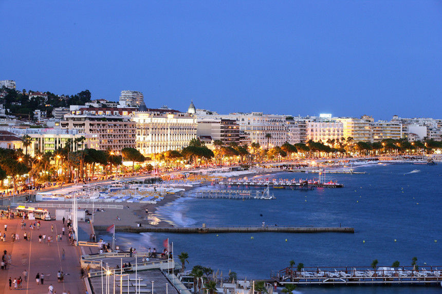 Il centro di Cannes, vicino all'Hôtel Pantiero