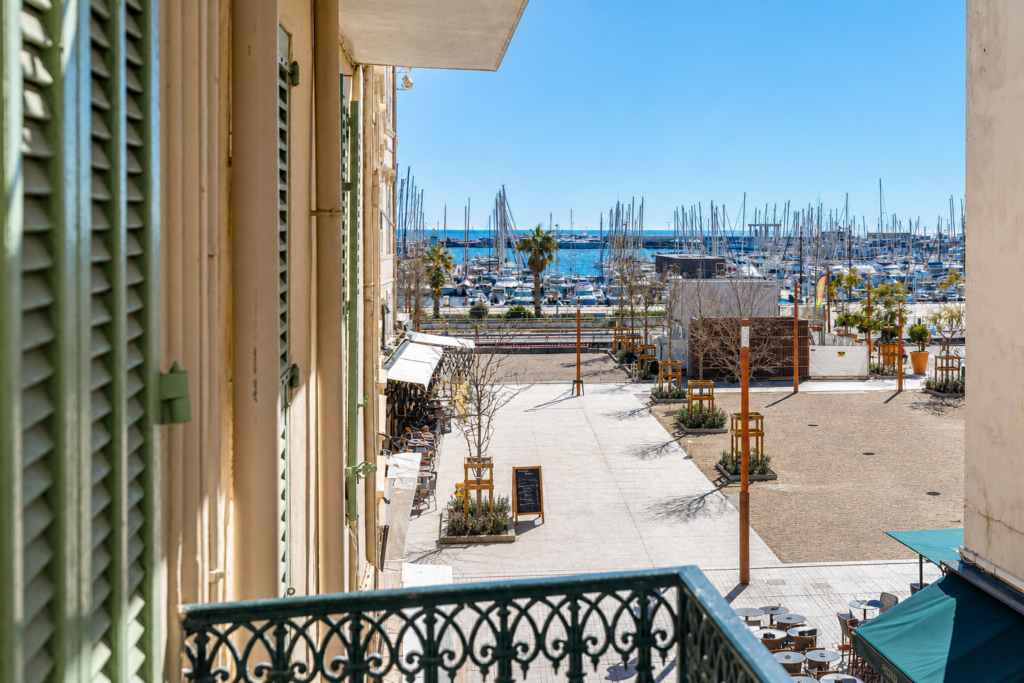 Deluxe double room at Hôtel Pantiero Cannes, private balcony